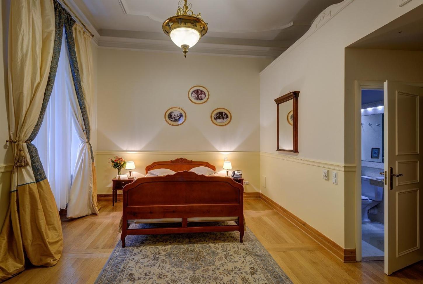 Chambre Lit Queen-Size Deluxe