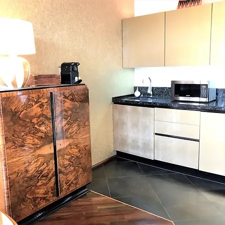 Mondrian Luxury Suites & Apartments Krakow Old Town-3